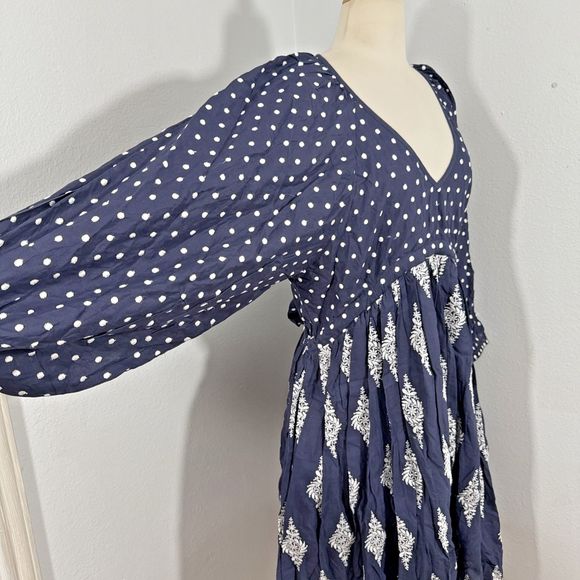 Talisman Dress Womens Medium Empire Waist V‎ Neck Lantern sleeves Pleasted Beach - Picture 3 of 13